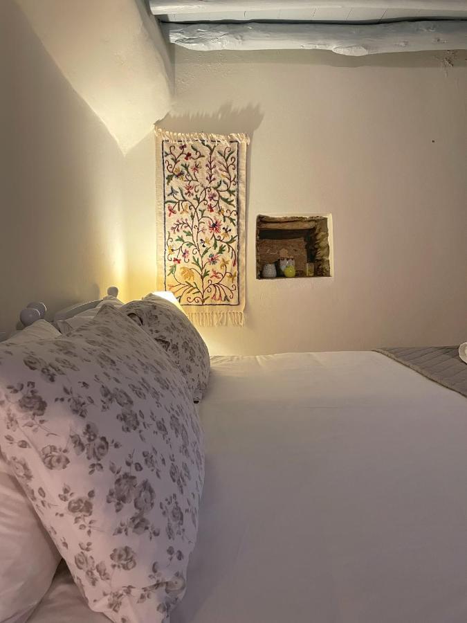 Lámira The Walnut Tree - Cycladic Getaway With Sea Views By Explore Andros מראה חיצוני תמונה